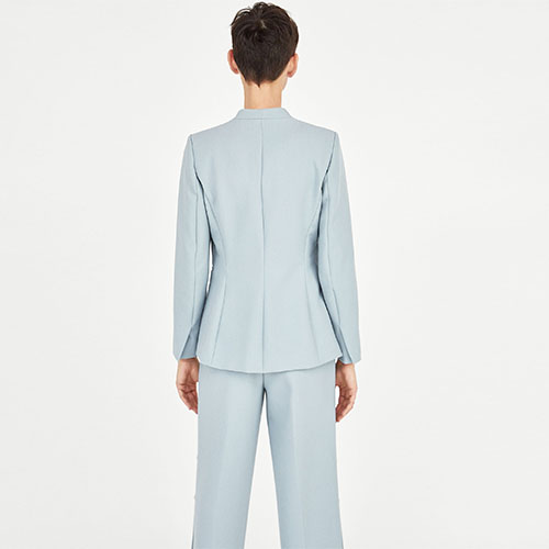 2018 Hot No collar straight barrel solid color suit.